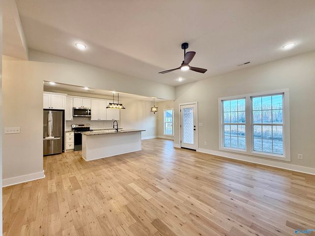 15 Swanee Drive, Albertville, AL 35950