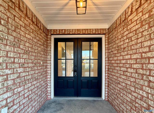 15 Swanee Drive, Albertville, AL 35950