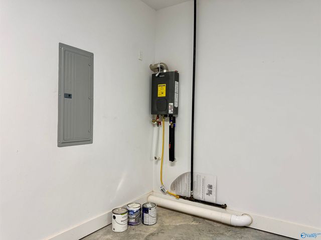 15 Swanee Drive, Albertville, AL 35950