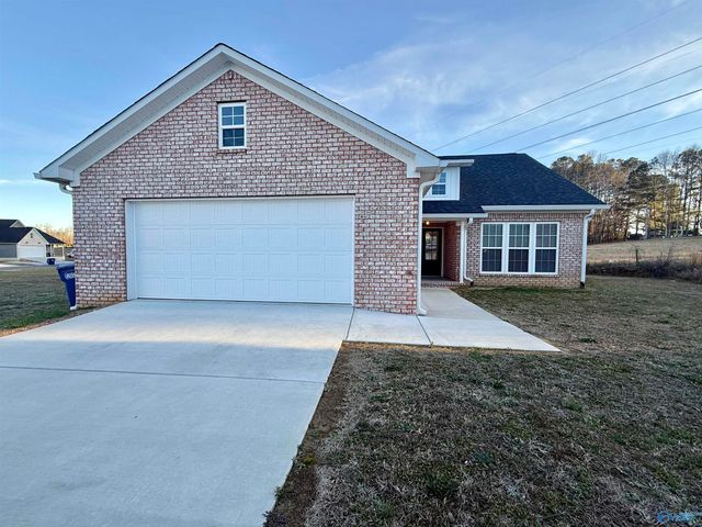 15 Swanee Drive, Albertville, AL 35950