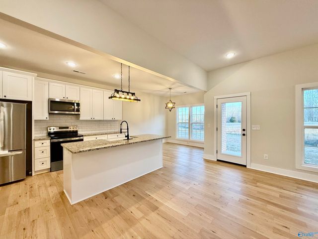 15 Swanee Drive, Albertville, AL 35950