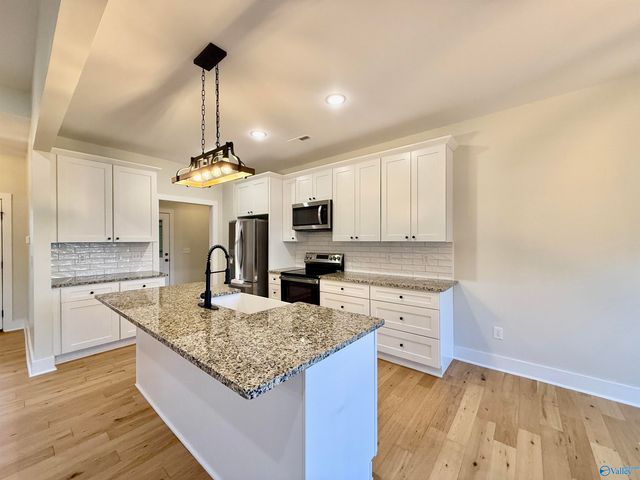 15 Swanee Drive, Albertville, AL 35950