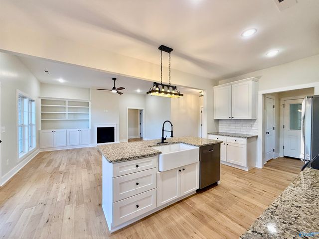 15 Swanee Drive, Albertville, AL 35950