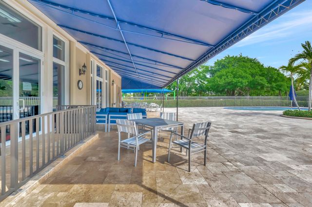 21166 Falls Ridge Way, Boca Raton, FL 33428