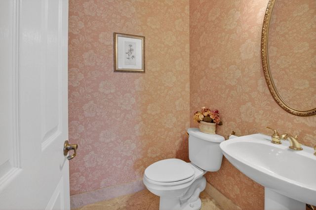 21166 Falls Ridge Way, Boca Raton, FL 33428