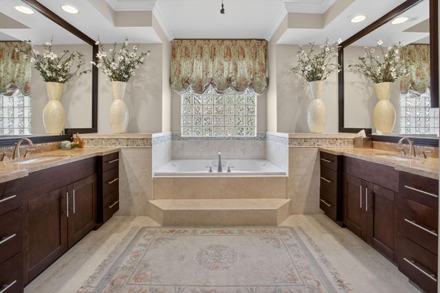 21166 Falls Ridge Way, Boca Raton, FL 33428