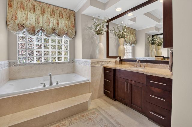 21166 Falls Ridge Way, Boca Raton, FL 33428