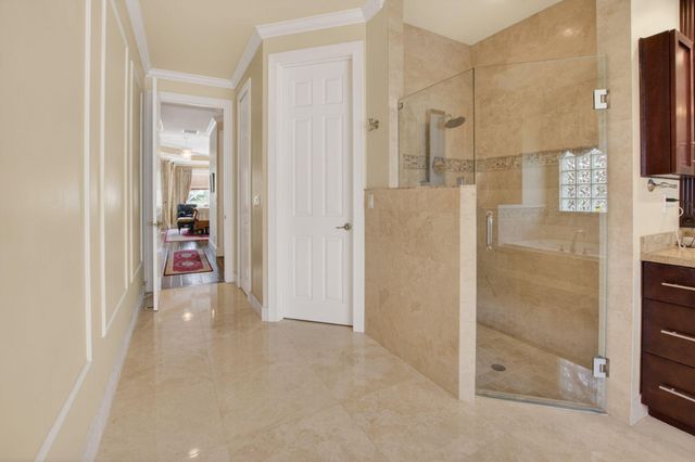21166 Falls Ridge Way, Boca Raton, FL 33428