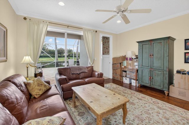 21166 Falls Ridge Way, Boca Raton, FL 33428