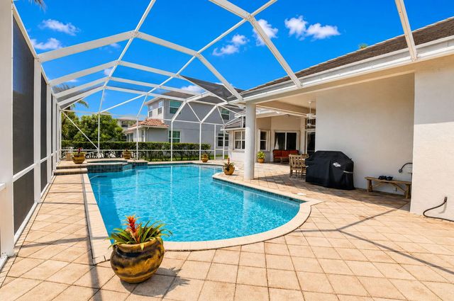 21166 Falls Ridge Way, Boca Raton, FL 33428