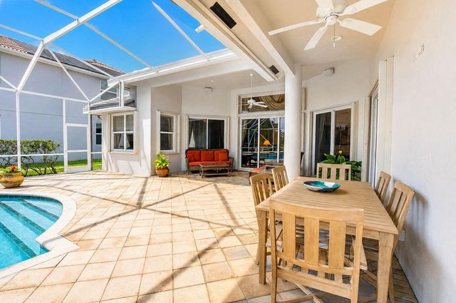 21166 Falls Ridge Way, Boca Raton, FL 33428