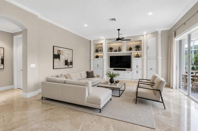 21166 Falls Ridge Way, Boca Raton, FL 33428