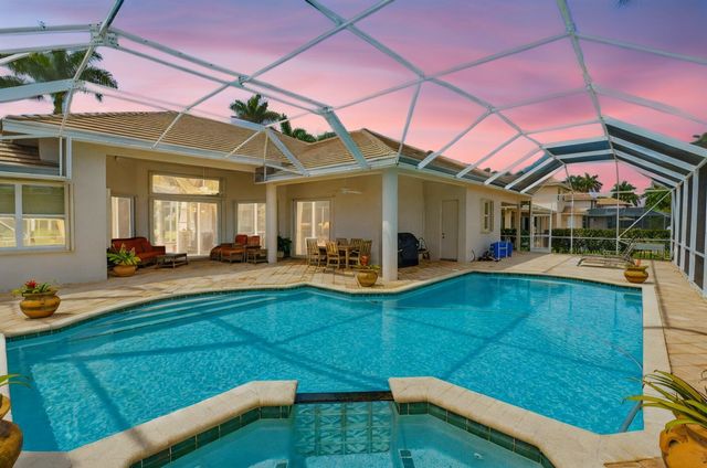 21166 Falls Ridge Way, Boca Raton, FL 33428