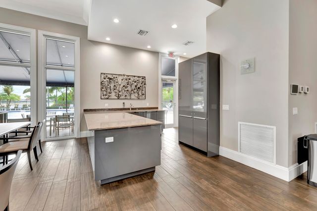 21166 Falls Ridge Way, Boca Raton, FL 33428