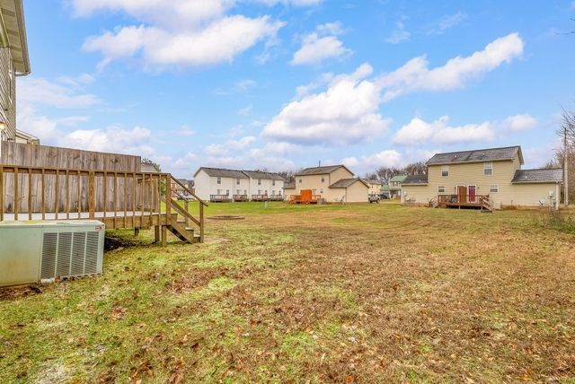 829 Flyer Ct, Oak Grove, KY 42262