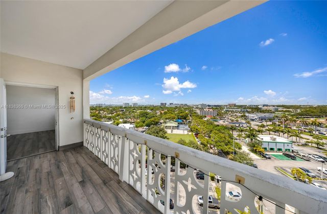 13155 Ixora Ct 1105, North Miami, FL 33181