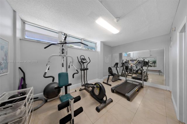 13155 Ixora Ct 1105, North Miami, FL 33181