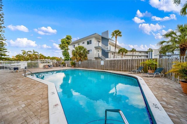 13155 Ixora Ct 1105, North Miami, FL 33181