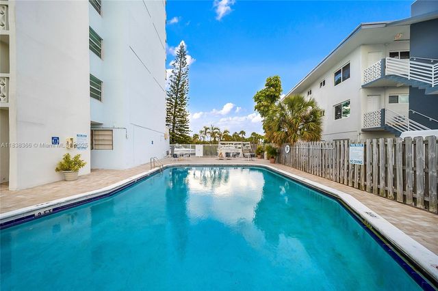 13155 Ixora Ct 1105, North Miami, FL 33181