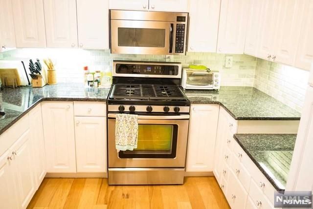 8 Markham Circle, Englewood, NJ 07631