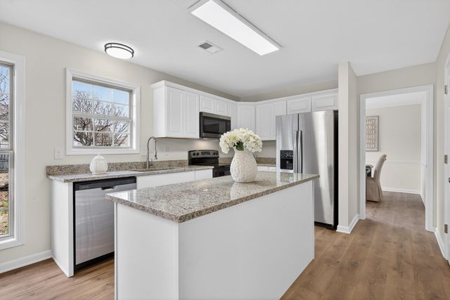 2988 Sandersville Road, Lexington, KY 40511