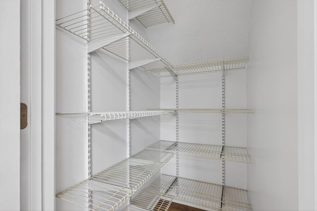 2988 Sandersville Road, Lexington, KY 40511