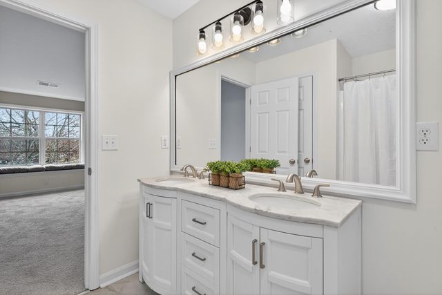 2988 Sandersville Road, Lexington, KY 40511