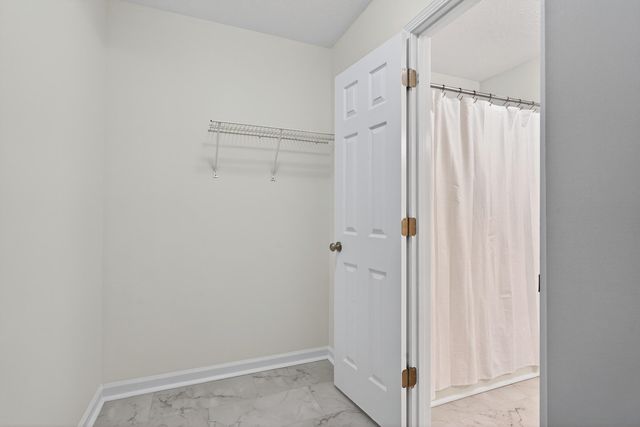 2988 Sandersville Road, Lexington, KY 40511