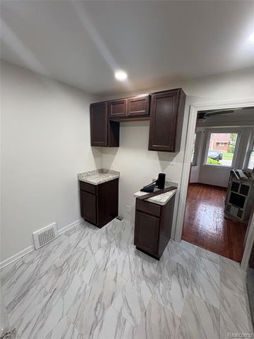 9701 Somerset Avenue, Detroit, MI 48224