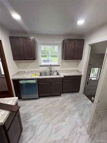 9701 Somerset Avenue, Detroit, MI 48224