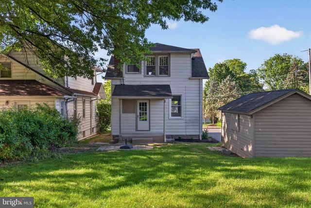 3408 SCHOOLHOUSE LN, Harrisburg, PA 17109
