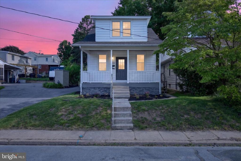 3408 SCHOOLHOUSE LN, Harrisburg, PA 17109