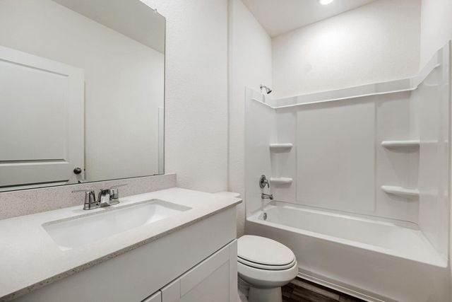 124 Mullen WAY, Taylor, TX 76574
