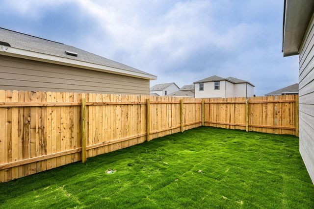 124 Mullen WAY, Taylor, TX 76574