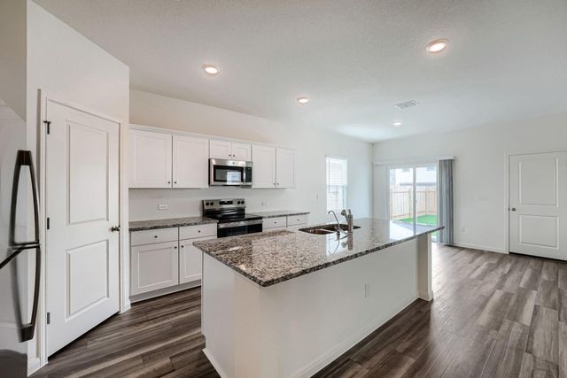 124 Mullen WAY, Taylor, TX 76574