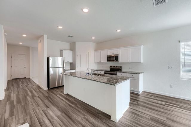 124 Mullen WAY, Taylor, TX 76574