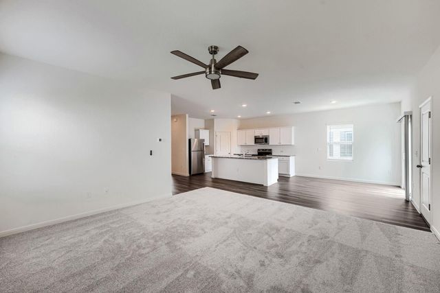124 Mullen WAY, Taylor, TX 76574