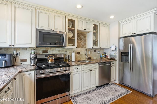 3 Claire Circle, Howell, NJ 07731