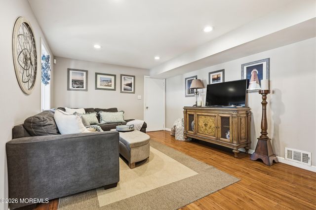 3 Claire Circle, Howell, NJ 07731