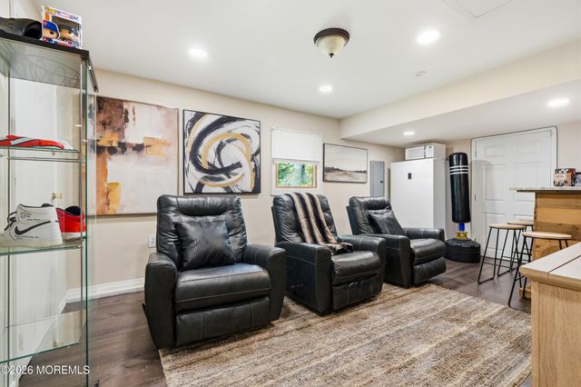 3 Claire Circle, Howell, NJ 07731