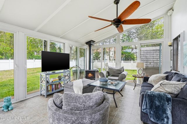 3 Claire Circle, Howell, NJ 07731