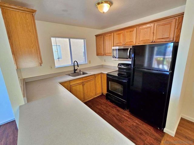 1051 Rock Springs Rd 137, Escondido, CA 92026