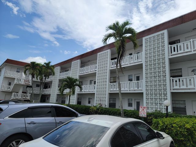 4310 NW 12th Court 205, Lauderhill, FL 33313