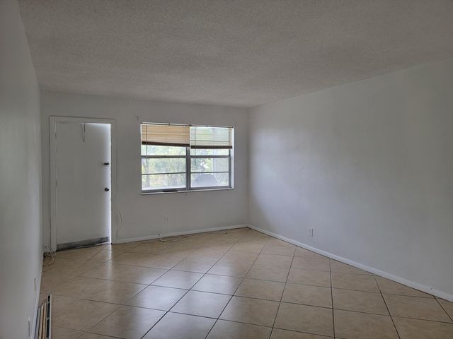 4310 NW 12th Court 205, Lauderhill, FL 33313