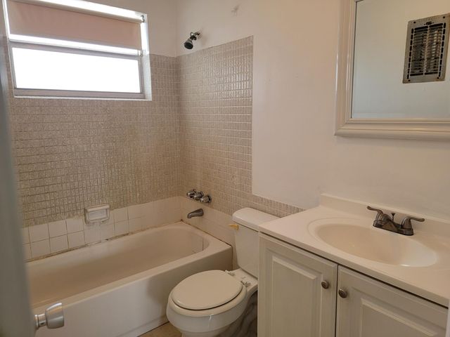 4310 NW 12th Court 205, Lauderhill, FL 33313