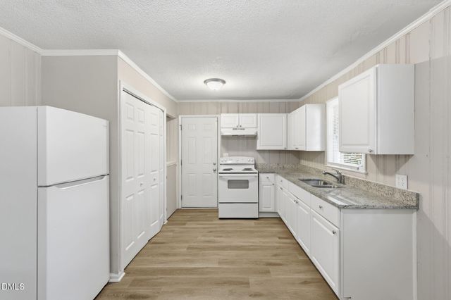 113 E Franklin Street, Zebulon, NC 27597