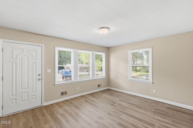 113 E Franklin Street, Zebulon, NC 27597