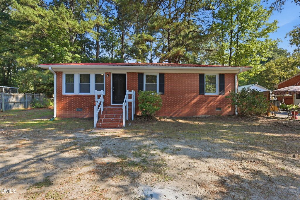 113 E Franklin Street, Zebulon, NC 27597