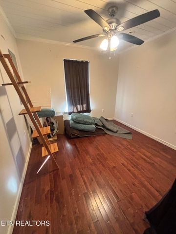 230 Windcrest Lane, Harriman, TN 37748