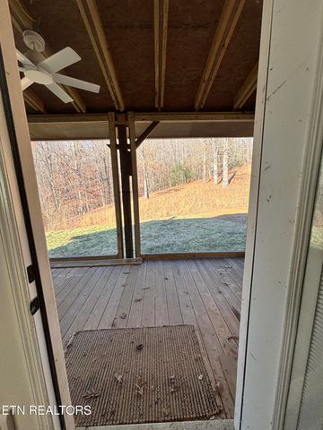 230 Windcrest Lane, Harriman, TN 37748